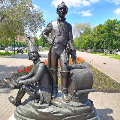 Памятник Суворову и пензяку толстопятому.